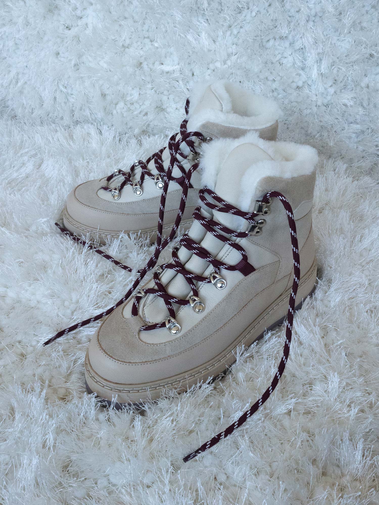 Qomo x Mono Tag Cap - Beige/Burgunder