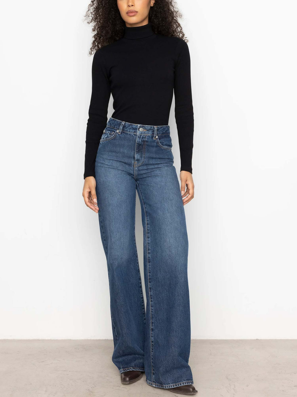 Taylor - Washed Dark Blue